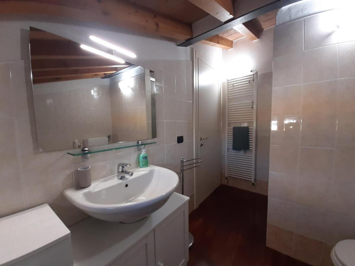 Appartamento Sui Tetti Di Parma Exterior foto